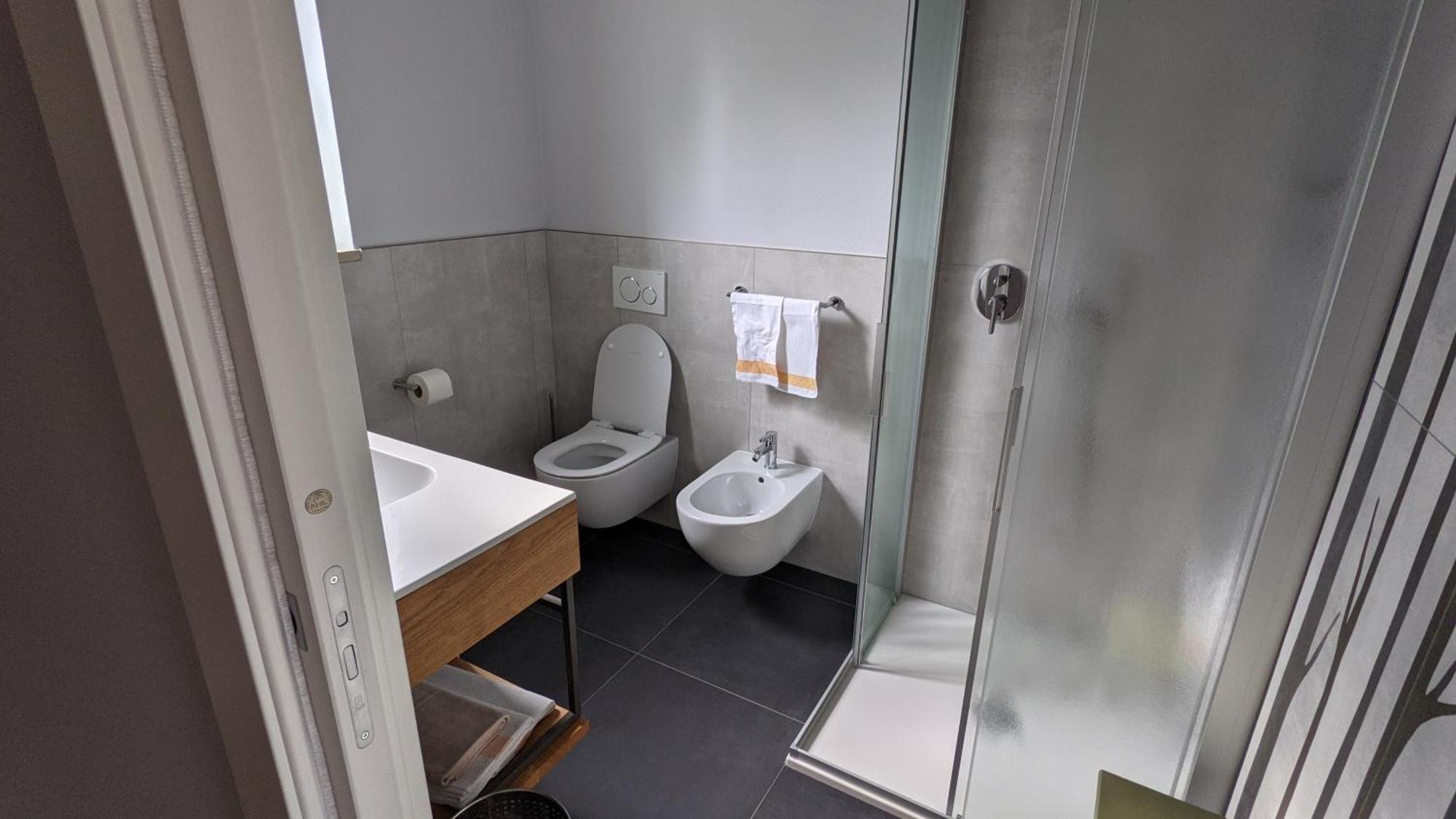 Hotel Gabbiano - Garda Lake Collection מראה חיצוני תמונה